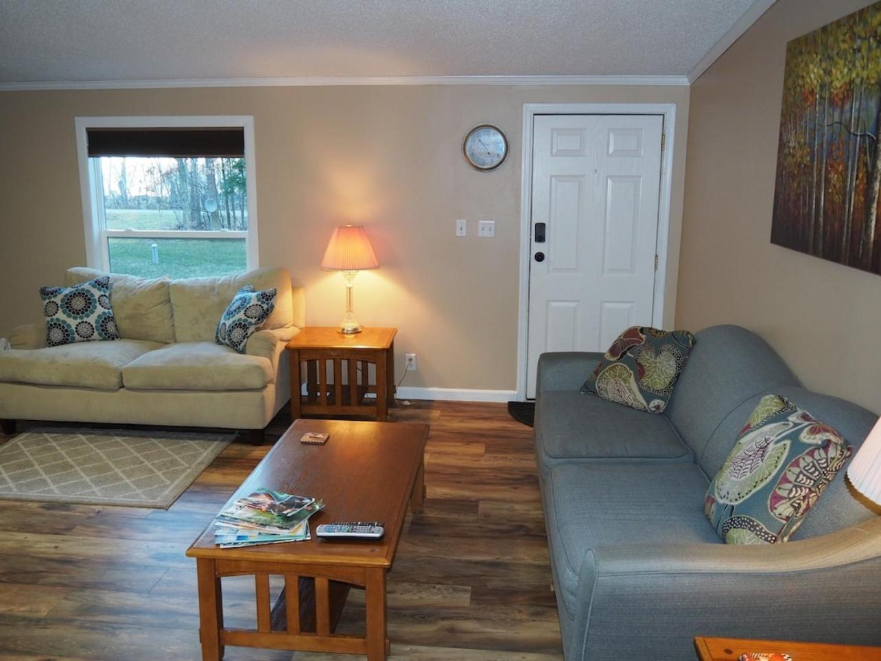 The Green Lake Getaway - Shared Lake Access! Interlochen المظهر الخارجي الصورة